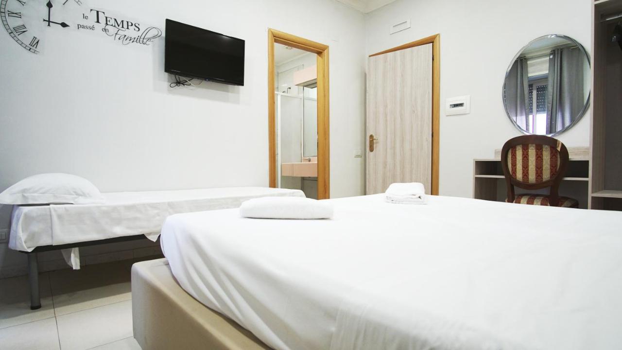 Hotel Cesare 14 Napoli Esterno foto